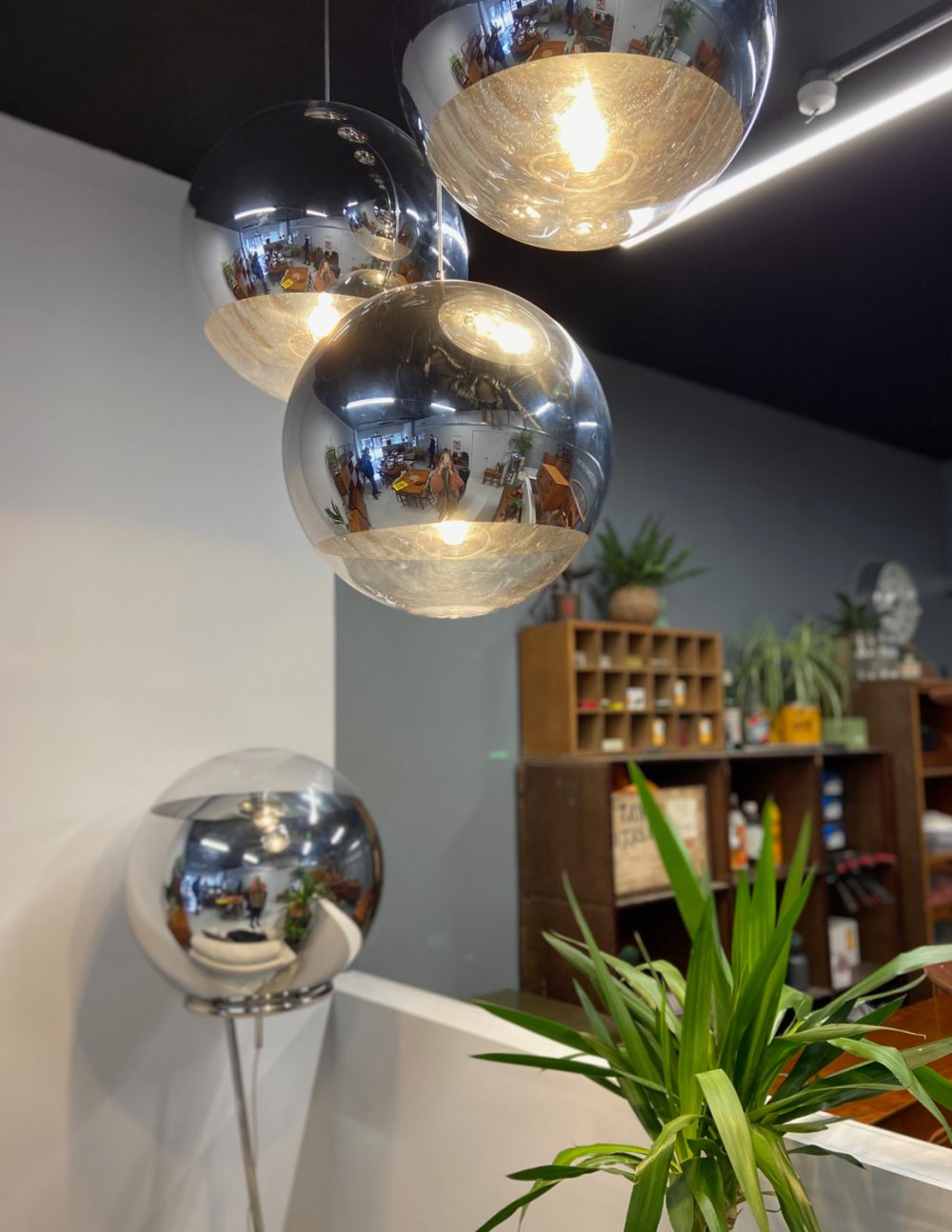 RESTORED RETRO – SHOP DESIGN